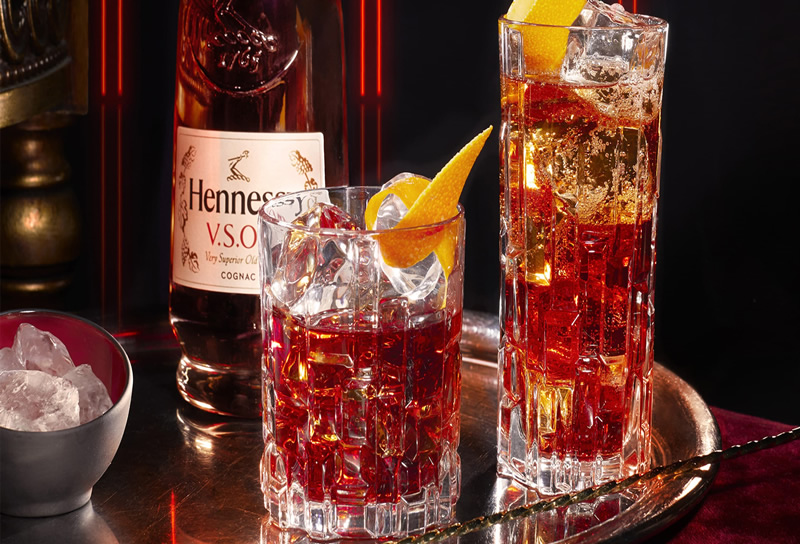 HENNESSY-VSOP-BOTTLE-NEGRONI